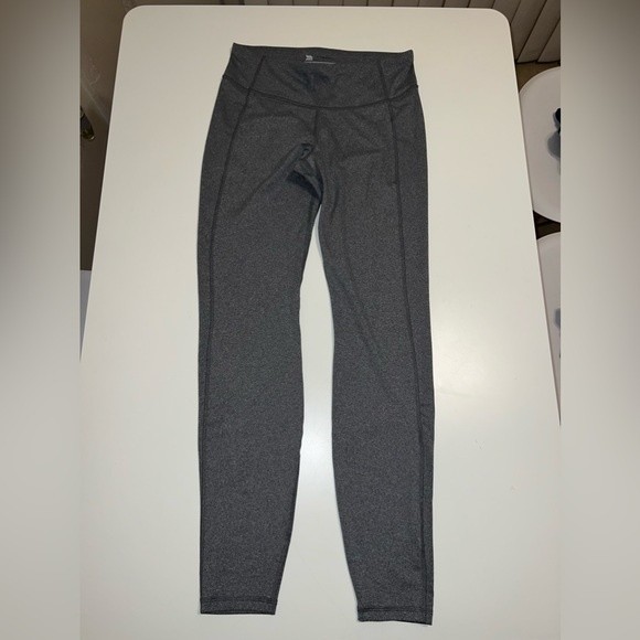 All In Motion | Gray Leggings | Medium - Picture 2 of 7